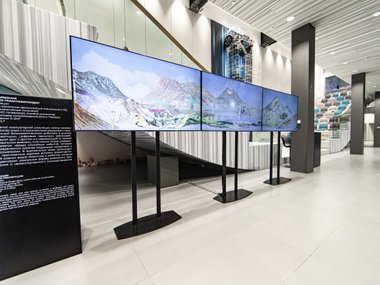 В галерее Hyundai Motorstudio новая выставка — «Мир на проводе»