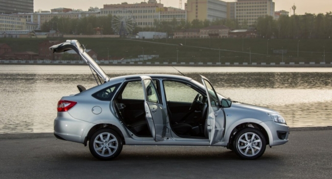 «АвтоВАЗ» запустил онлайн-продажи автомобилей марки Lada