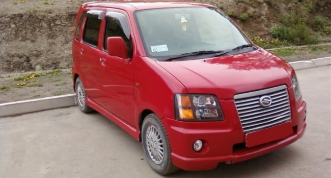 В Россию привезли минивэны Suzuki по цене Lada Granta