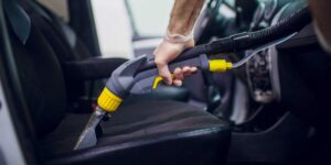 Химчистка салона автомобиля: профессиональный подход к чистоте и гигиене